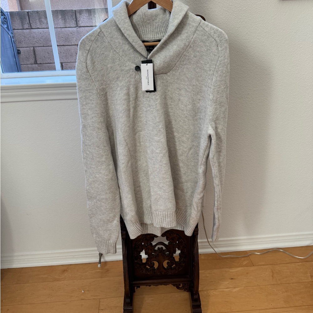 Banana Republic Light Gray Turtleneck Sweater